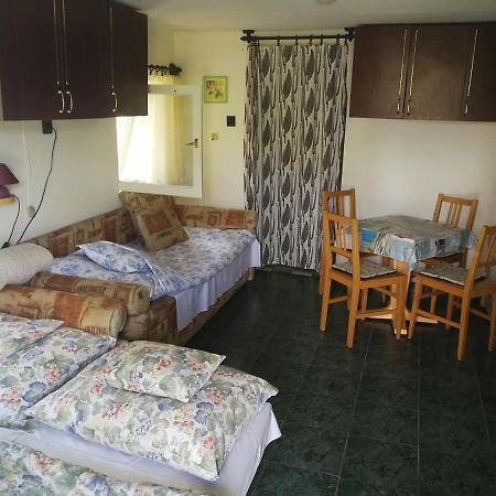 Kuckoz-Lak Hotel Balatonmariafurdo Bagian luar foto
